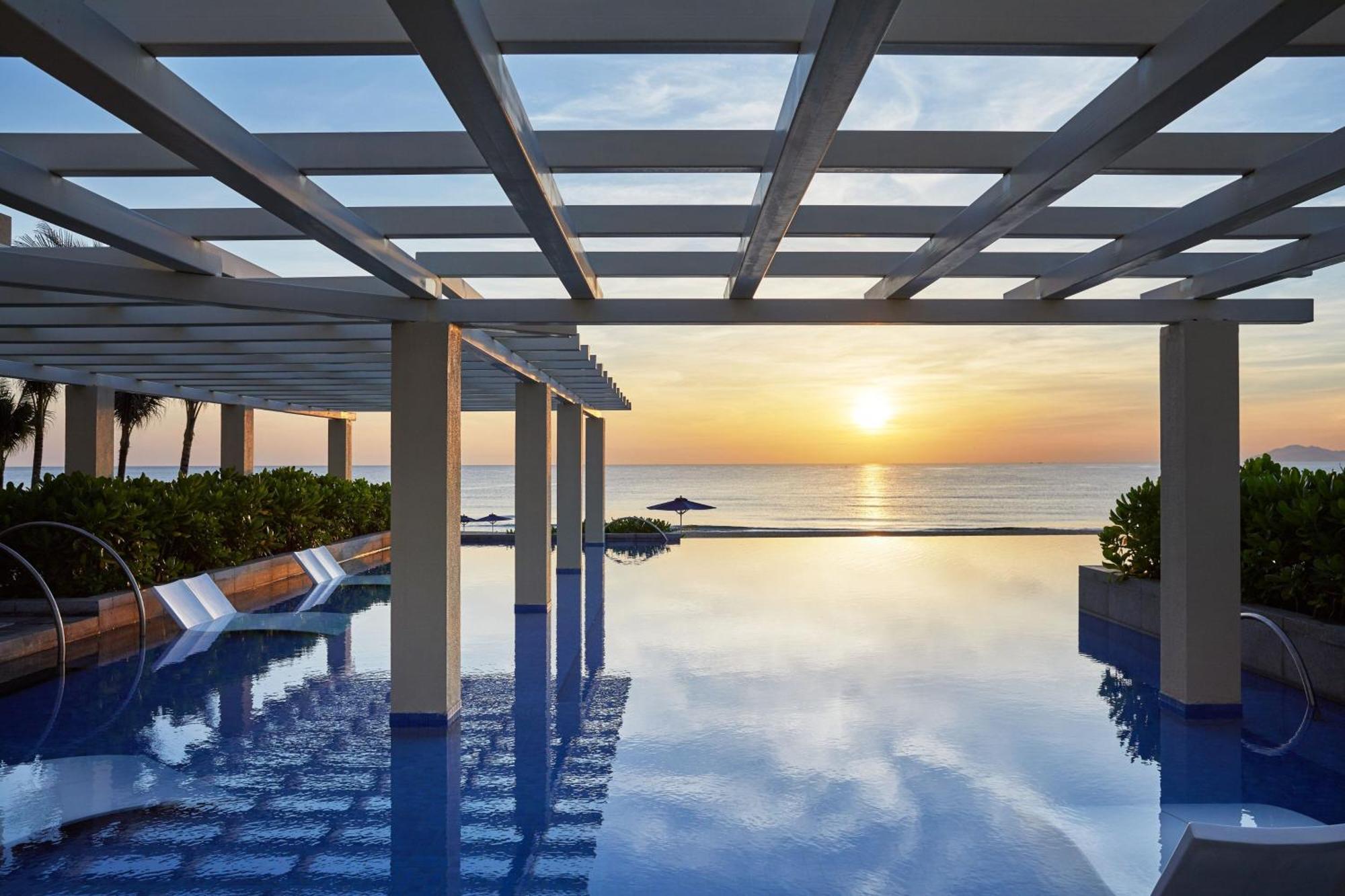Dưỡng Và Trung Tâm Hội Nghị Sheraton Grand 5* Đà Nẵng