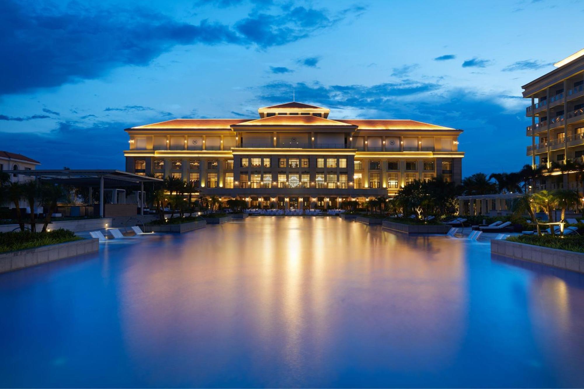 Dưỡng Và Trung Tâm Hội Nghị Sheraton Grand 5* Đà Nẵng