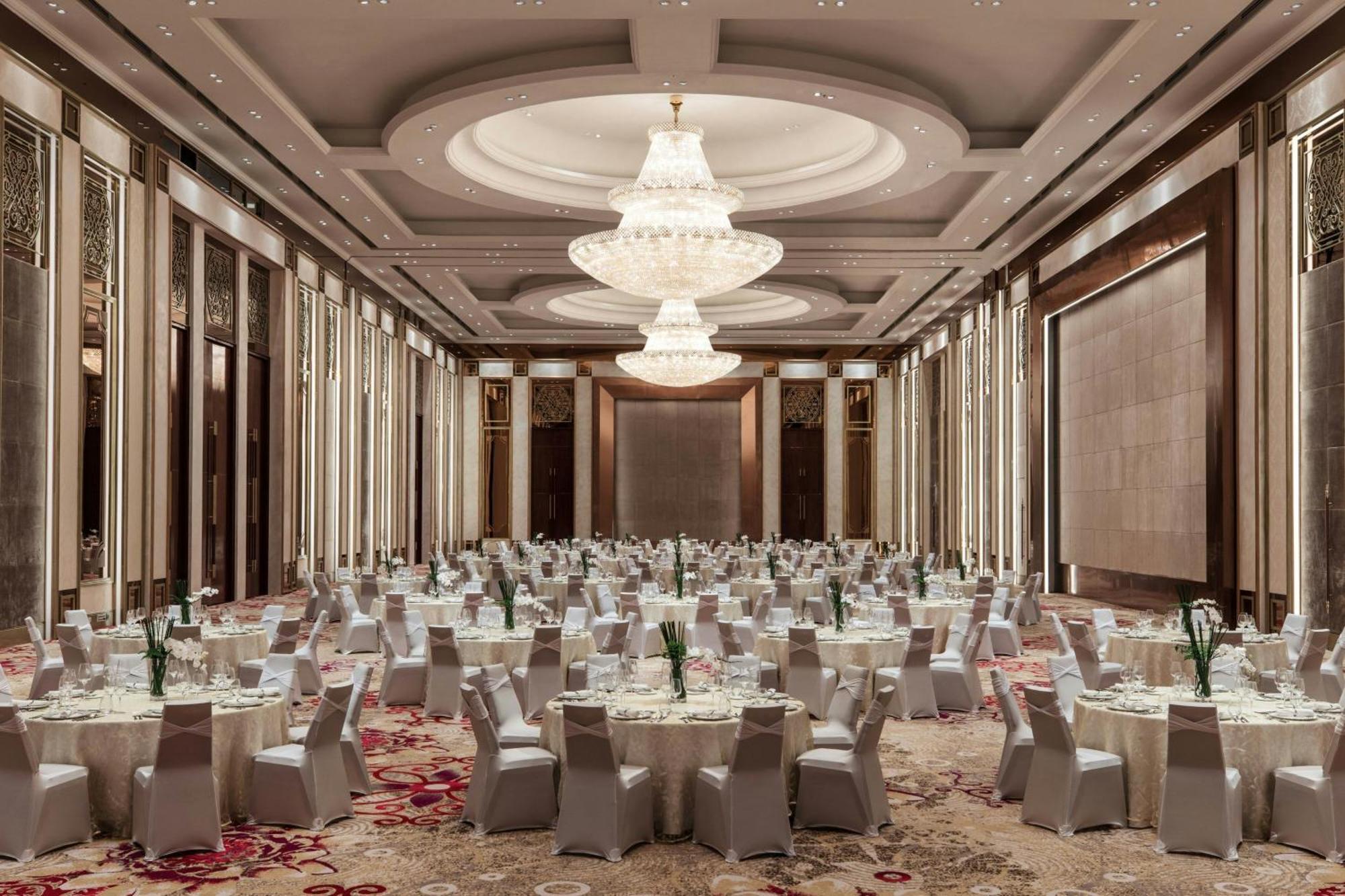 Dưỡng Và Trung Tâm Hội Nghị Sheraton Grand 5* Đà Nẵng